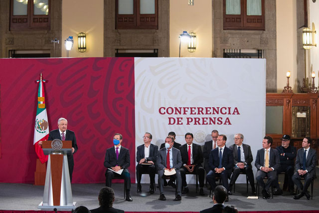 López Obrador firma convenio con Televisa, TV Azteca, Imagen y Milenio para regresar a clases por televisión “somos pioneros en este sistema”, resaltó