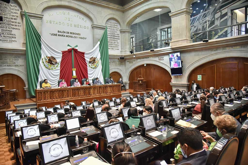 Recibe Legislatura iniciativa para crear «Secretaría de la mujer»