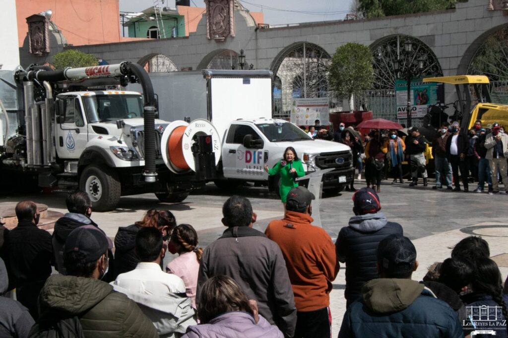 Gobierno Municipal de La Paz inicia el año con maquinaria y vehículos utilitarios que fortalecerán la capacidad de respuesta de importantes áreas operativas de la administración