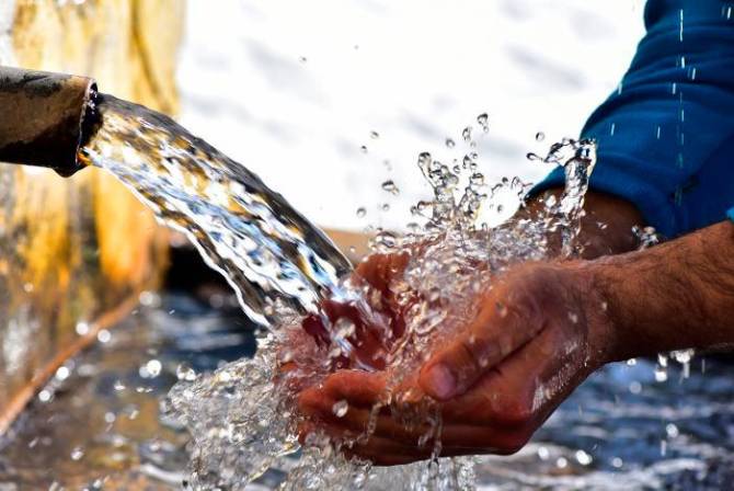 Llama Martí Batres a aprobar ley que garantice que el agua sea un bien público