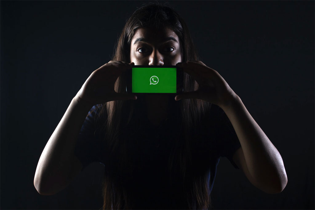 WhatsApp ofrecerá al mejor postor nuestros datos, como ya lo hacen Facebook e Instagram: Luis Hurtado