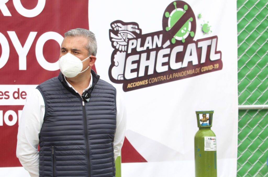 Fiscalía del Edomex acosa a alcalde de Ecatepec por abrir centro de rellenado de tanques de oxígeno en parque público