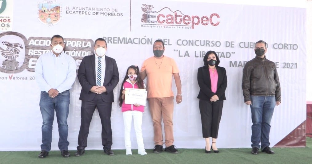 Premian la imaginación de niños y niñas por creación de cuento corto en Ecatepec
