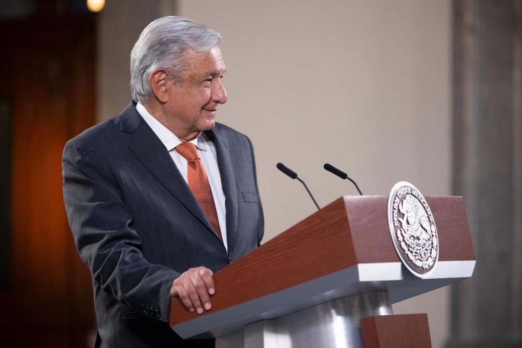 Gobierno federal insiste en secretarias realicen las funciones de los órganos autónomos, “sólo ayudan a intereses particulares”: López Obrador
