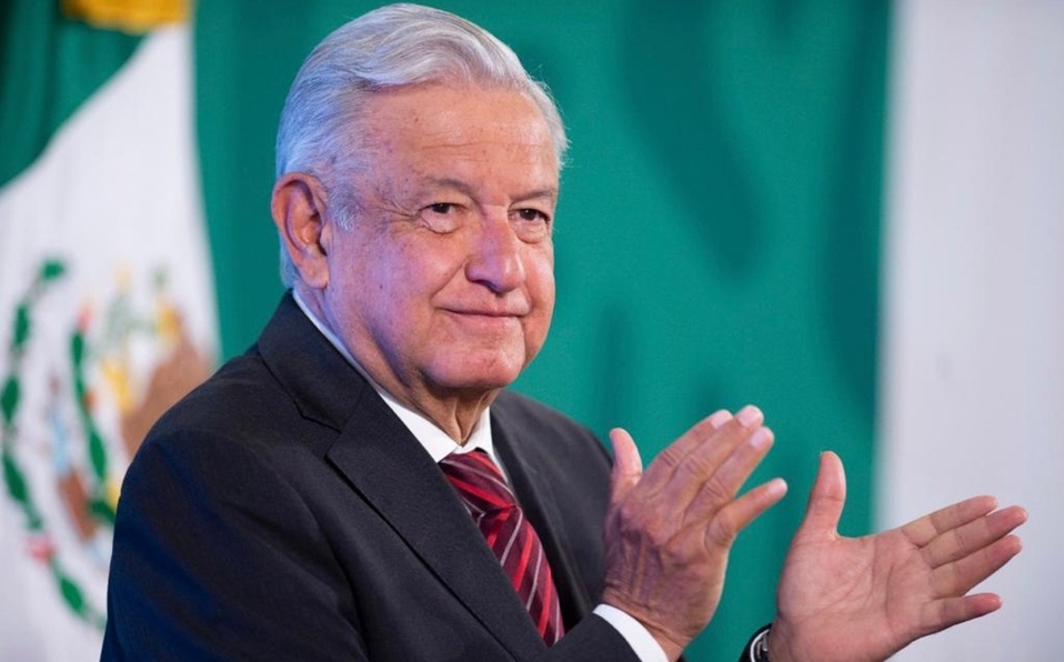 Medios de comunicación tienen más fuerza que un partido político imponen candidatos: López Obrador