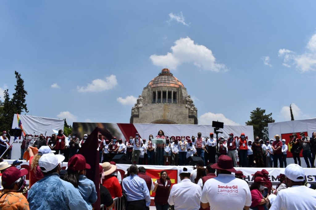 Realiza Dolores Padierna cierre masivo de campaña en el Monumento a la Revolución