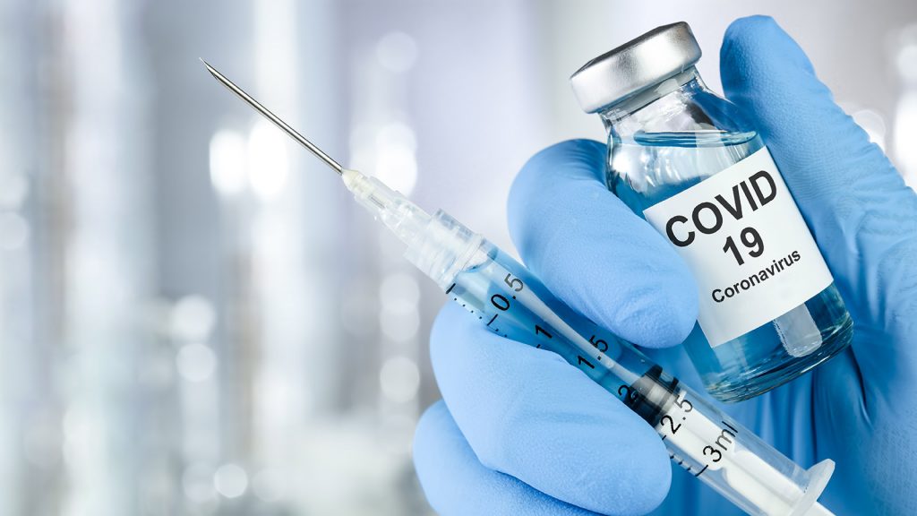 La eficacia de las vacunas contra la COVID-19 se refleja en la disminución de casos