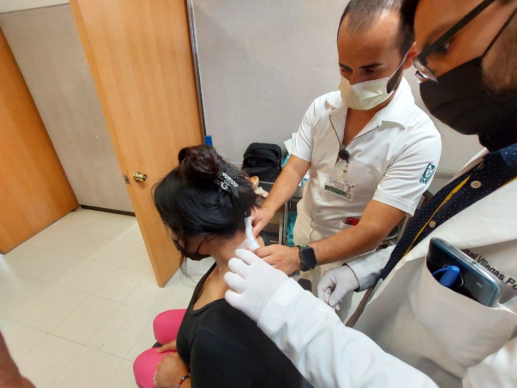 Médicos del IMSS Jalisco realizan con éxito compleja cirugía a paciente con fractura entre el cuello y la cabeza