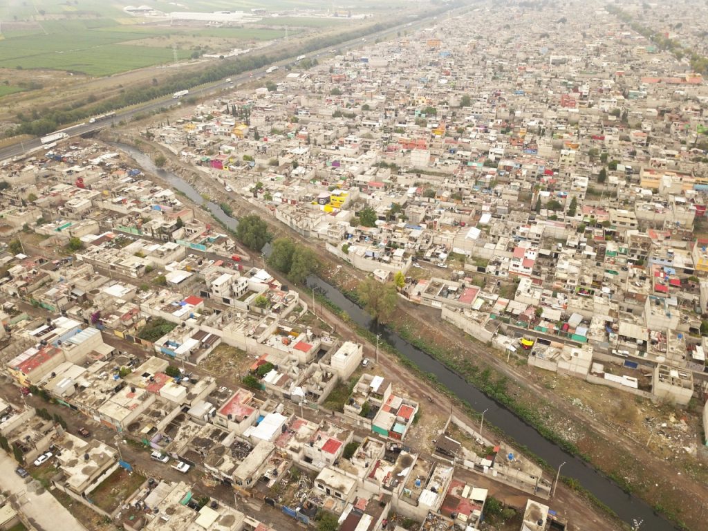 Gobierno de Ecatepec sanea tres predios que eran utilizados como tiraderos clandestinos