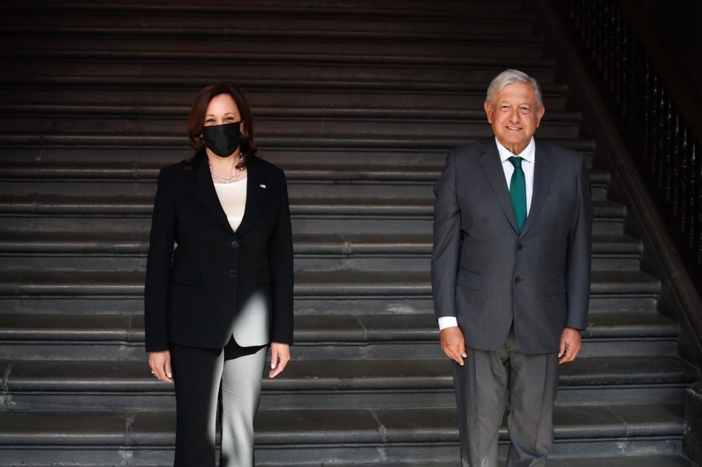 López Obrador Kamala Harris y se reúnen en Palacio Nacional para abordar asuntos migratorios