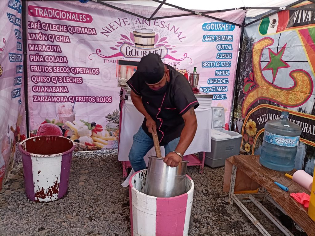 Nieves gourmet en Xochimilco, una tradición generacional