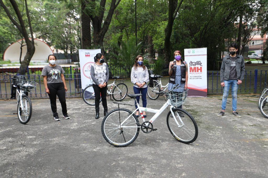 Entregan en la Miguel Hidalgo casi 5 mil bicicletas