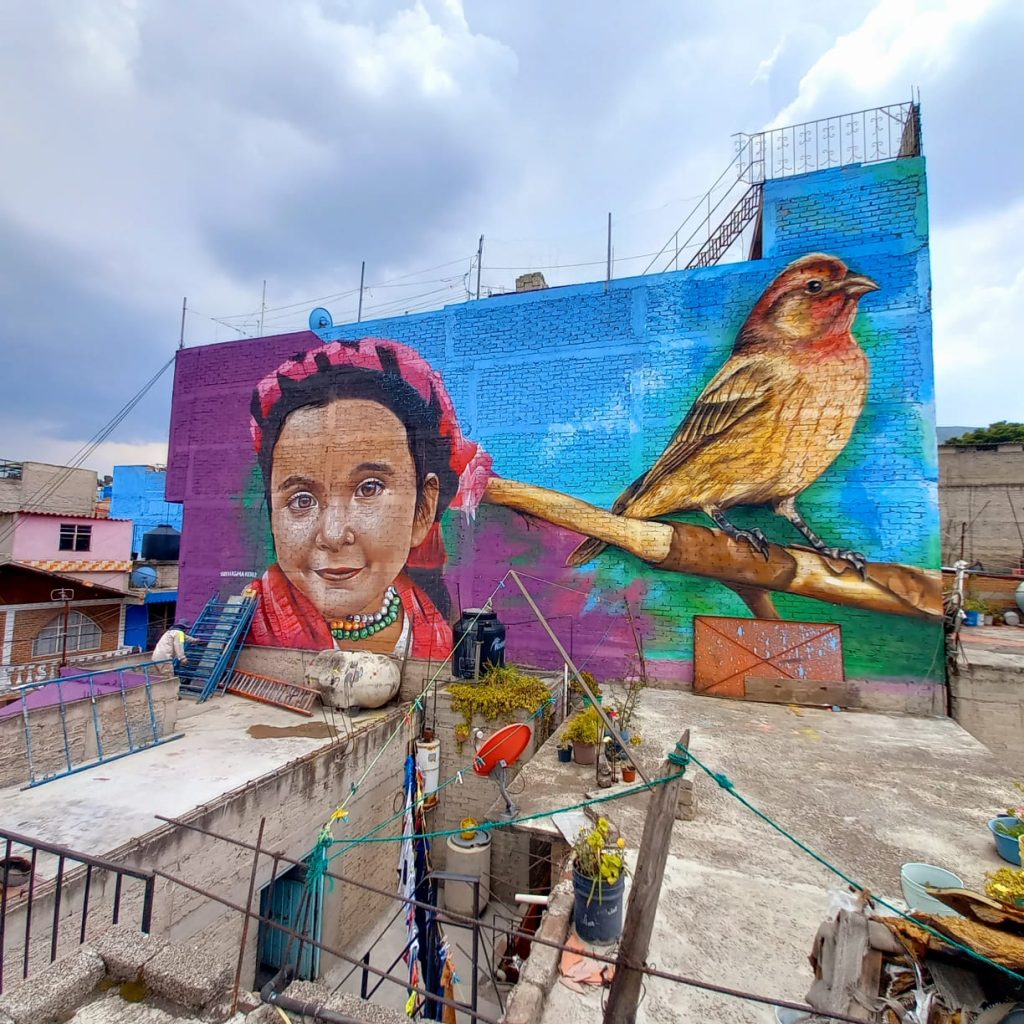 Arte urbano acompaña  trayecto de Cablebús en Iztapalapa