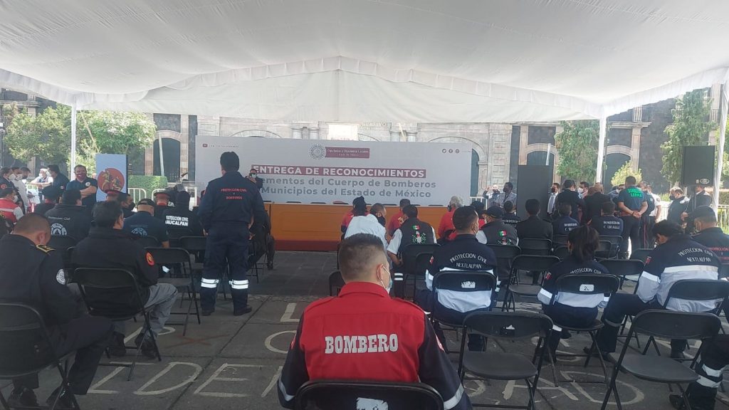 Reconoce el Congreso del Estado de México a elementos del cuerpo de bomberos