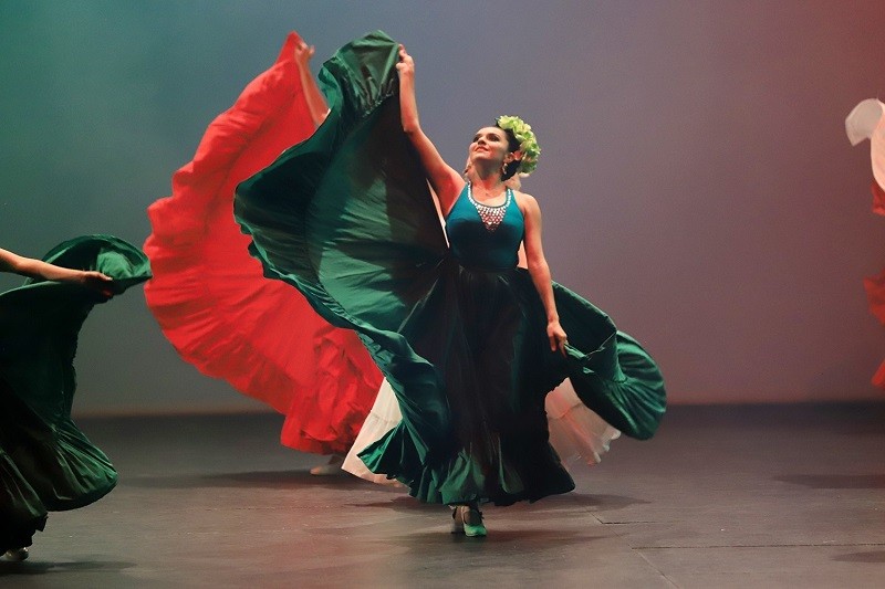 Festeja Ballet Folclórico del Estado de México décimo aniversario del Centro Cultural Mexiquense Bicentenario