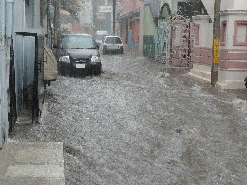 Coordinación con los tres órdenes de gobierno para apoyar a víctimas de inundaciones en Ecatepec