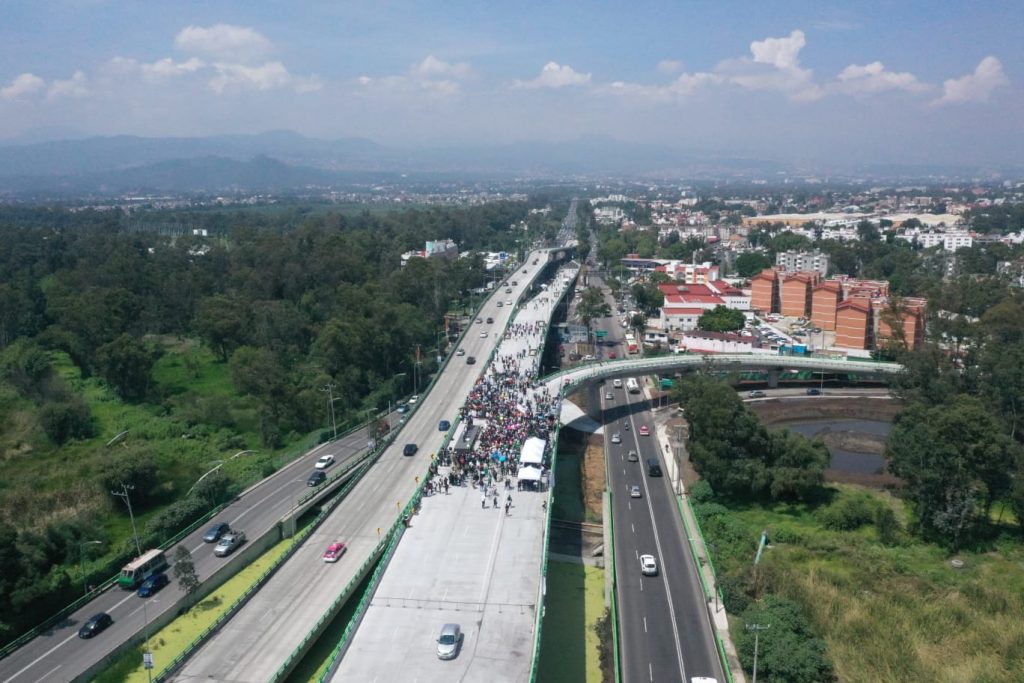 Inauguran puente vehicular en Xochimilco