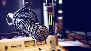 Radio libre: una cátedra diaria en el aire