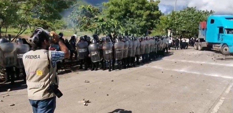 Periodistas que cubrieron resistencia de comunidad indígena en Guatemala son hostigados por autoridades