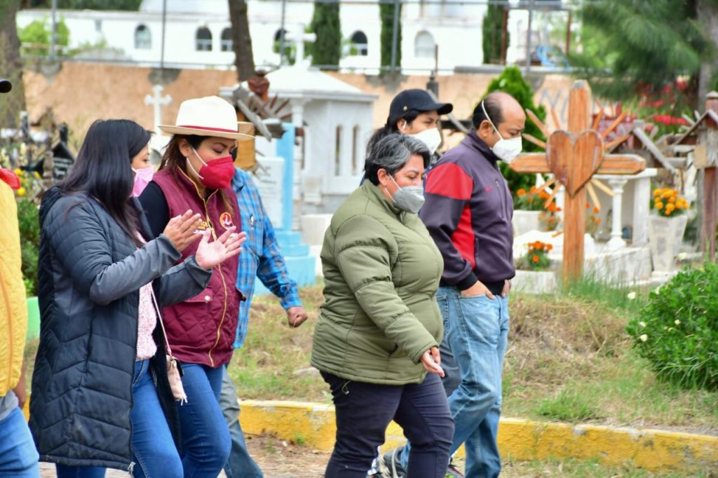Berenice Hernández recorre pueblos originarios de Tláhuac