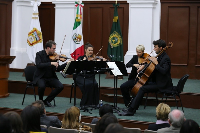 Paris Mozart Orchestra compartió música y conocimientos en la UAEM