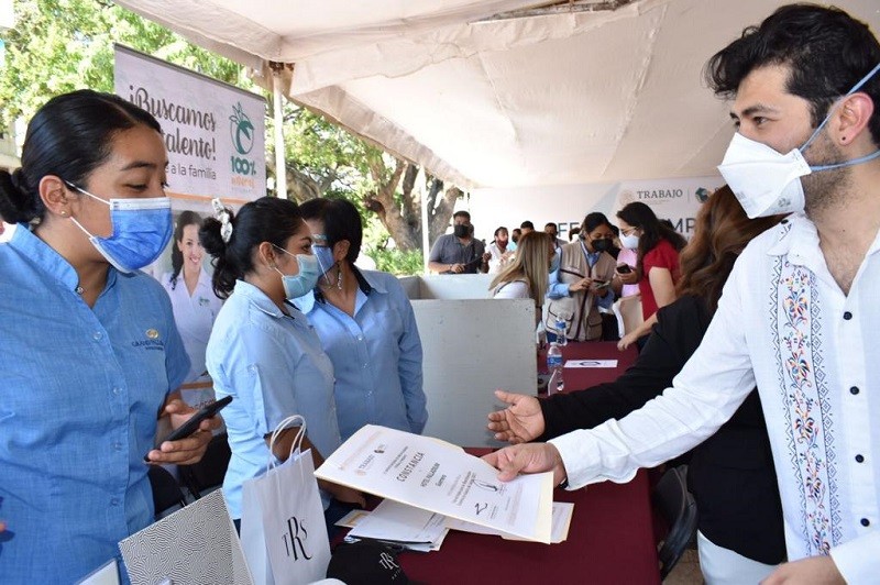 Feria de empleo para jóvenes, impulsa la inclusión y reactivación económica en Acapulco