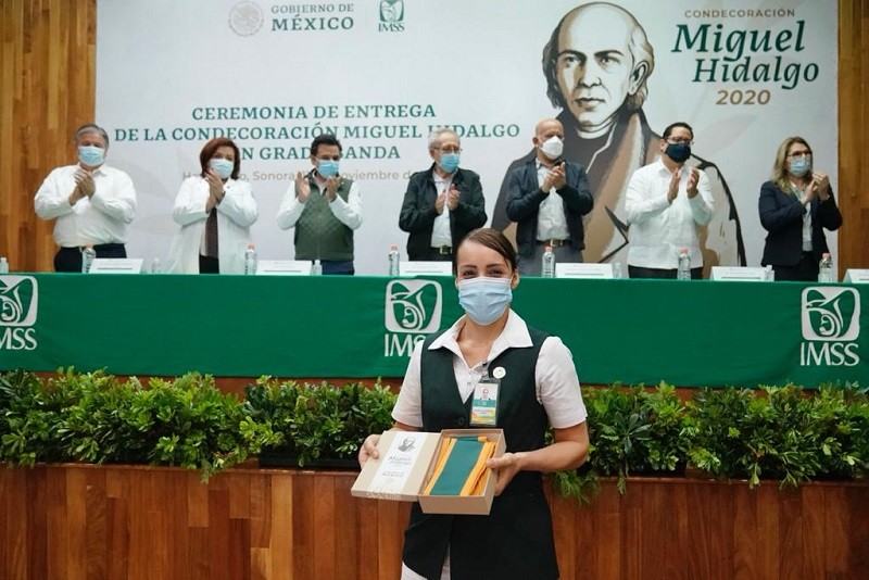 Reconocen con la Condecoración Miguel Hidalgo Grado Banda a 100 trabajadores de la salud del IMSS en Sonora