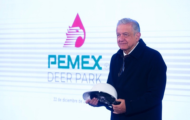 Autoriza EU venta de refinería Deer Park a Pemex; es algo histórico, dice AMLO