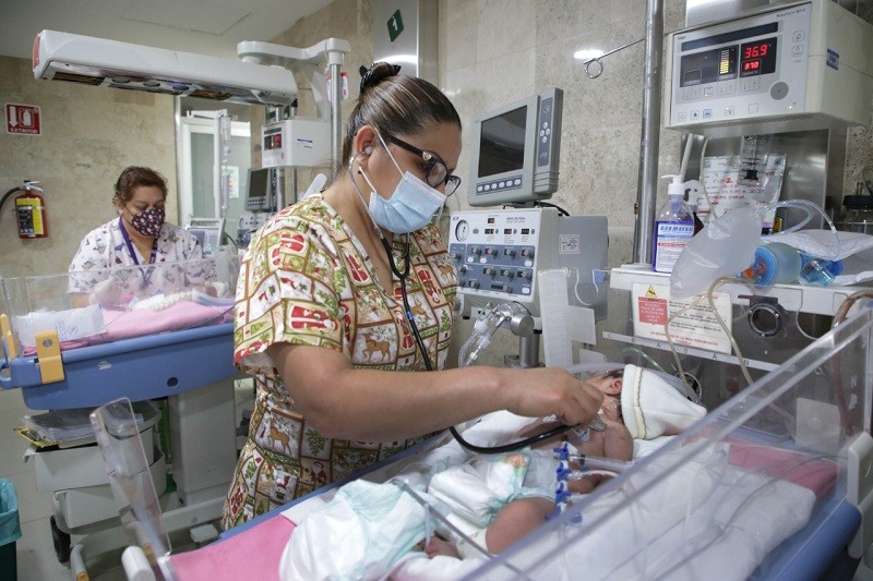 Hospital de Gíneco Obstetricia No. 4 del IMSS cumplió 43 años al servicio de la mujer