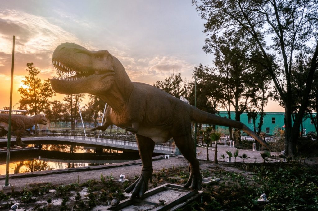 Inauguran Iztapasauria, el único parque de dinosaurios público y gratuito en la CDMX