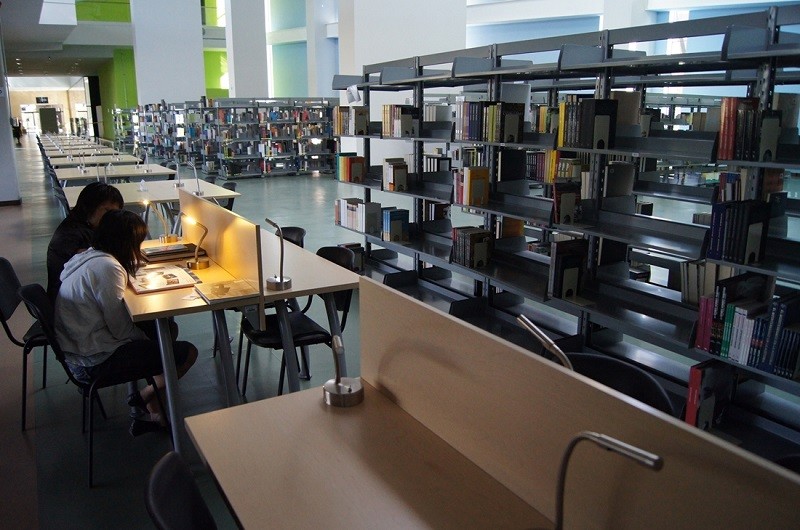 Ofrece Centro Cultural Mexiquense Bicentenario Espacios de Lectura y Exposiciones en su Biblioteca
