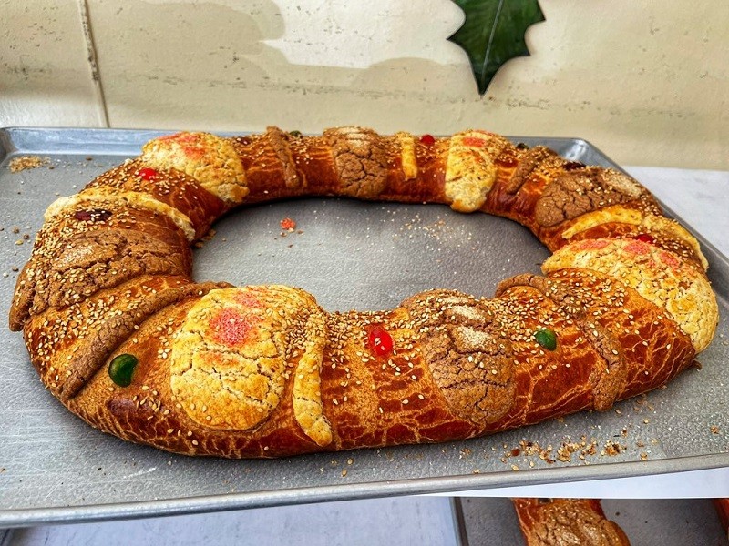 Invita Secretaría de Cultura y Turismo a disfrutar la rosca de Reyes acompañada con un chocolate batido con molinillo mexiquense