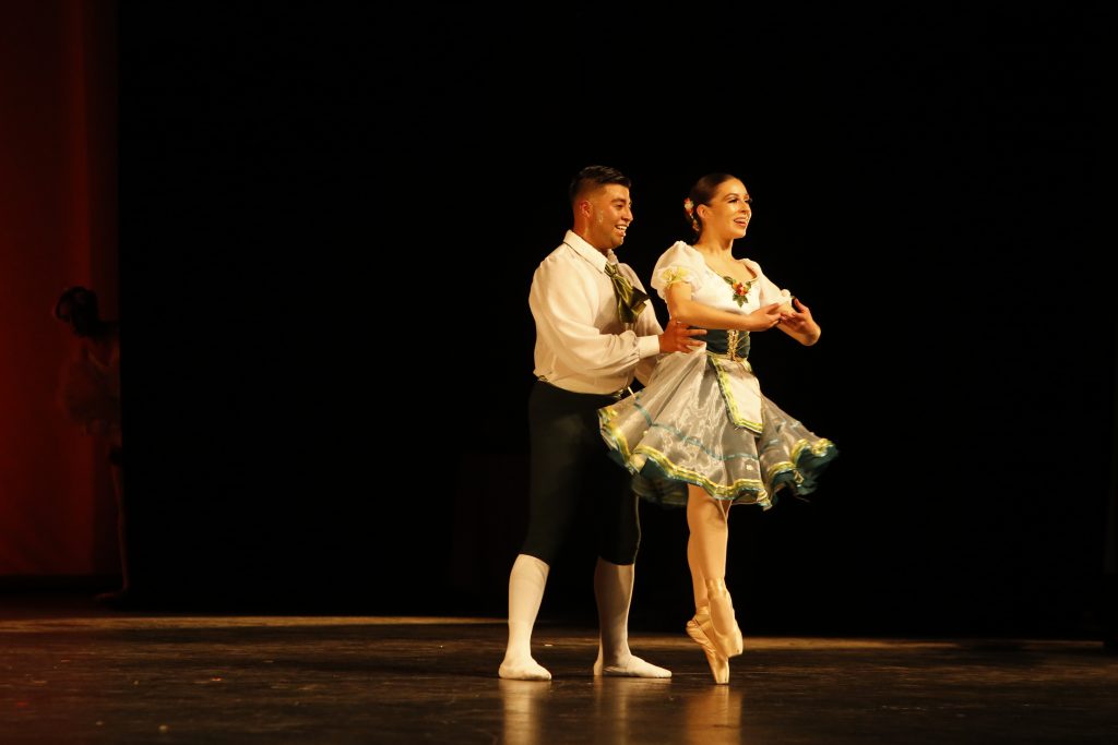 Primera generación de la Licenciatura en Danza de la UAEMéx presenta Gala Dancística