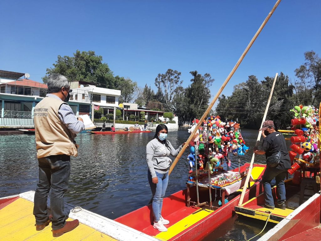 Verifican giros comerciales turísticos en Xochimilco