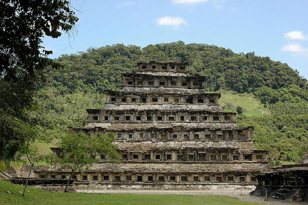 El Tajín, estaría asociado con el colapso de la ciudad prehispánica