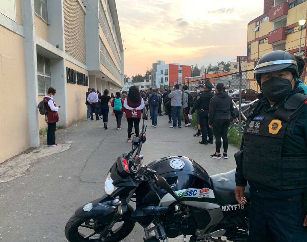 V. Carranza e Instituciones policiacas refuerzan el programa preventivo «Escuela segura, sendero seguro»