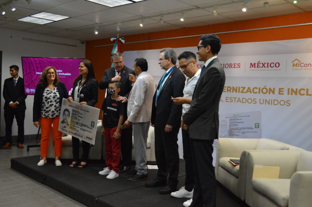 Canciller anuncia importantes cambios para modernizar la red consular de México y ofrecer servicios más inclusivos