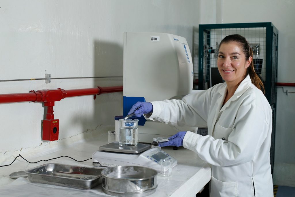 Mujeres en la ciencia: Mariana Ortiz Reynoso, investigadora de la UAEMéx, promueve la industria farmacéutica para ayudar a personas con diabetes