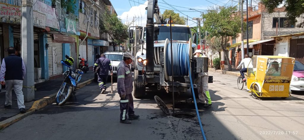 Xochimilco refuerza trabajos de desazolve