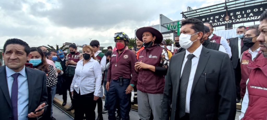 Tras el sismo, alcaldesa de V. Carranza recorre varias colonias y reporta saldo blanco