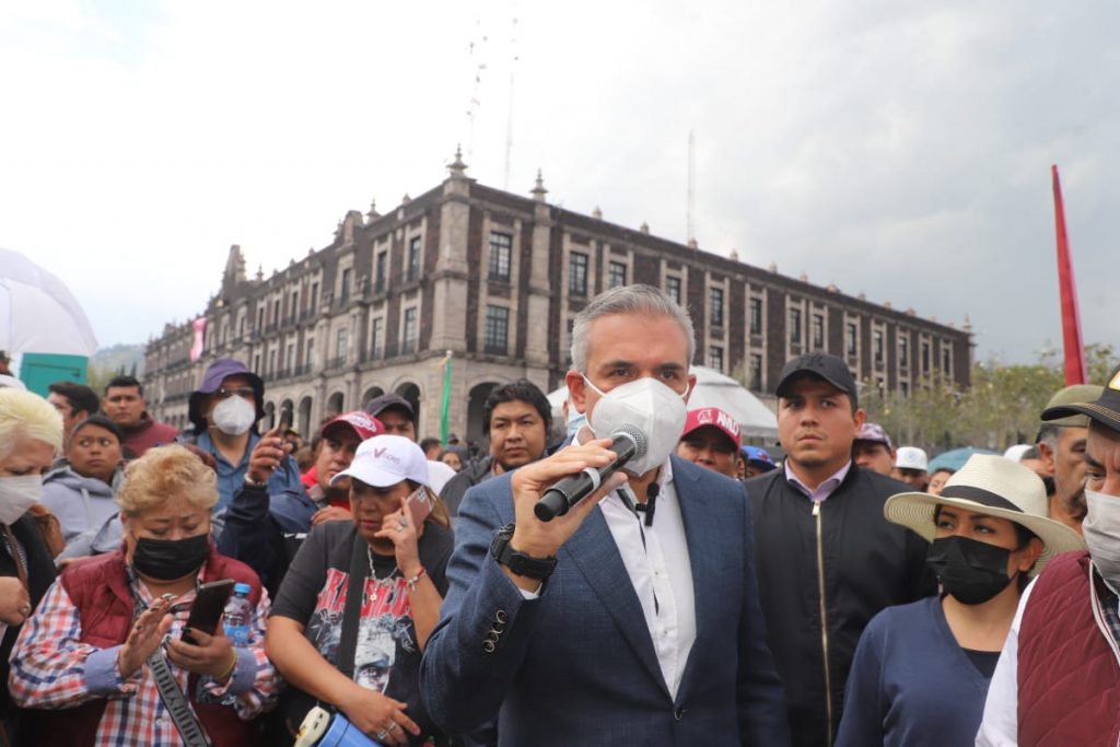 Fernando Vilchis y miles de ciudadanos marchan para defender el territorio de Ecatepec