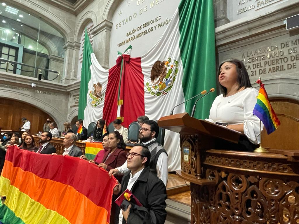 Legislatura aprueba matrimonio igualitario en Edomex