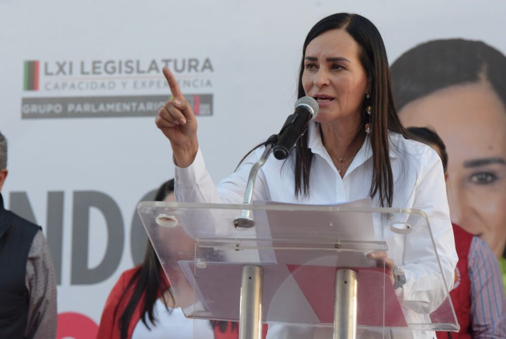 Rinde Isabel Sánchez Holguín su Primer Informe Legislativo