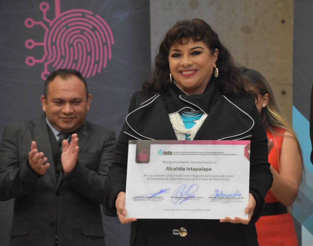 Iztapalapa recibe reconocimiento del INFO CDMX