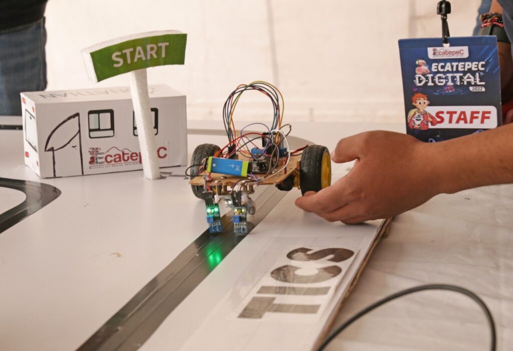 Ecatepec pone la tecnología al servicio de los coudadanos; inauguran aldea digital