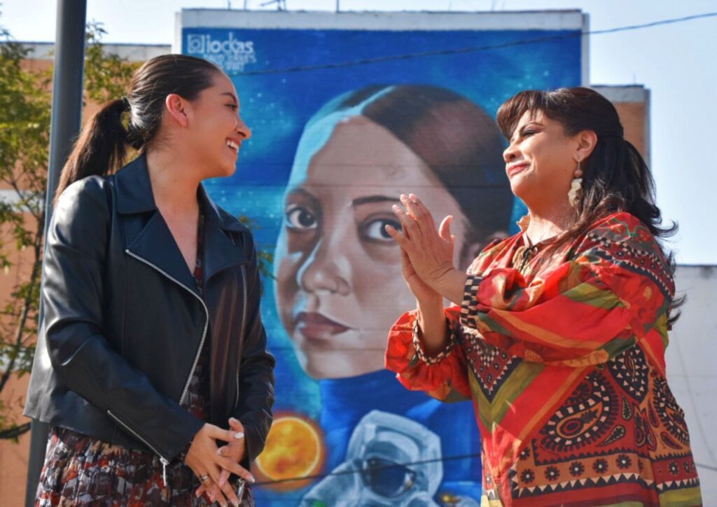 Reconocen con mural en Iztapalapa a la científica mexicana de la nasa Katia Echazarreta