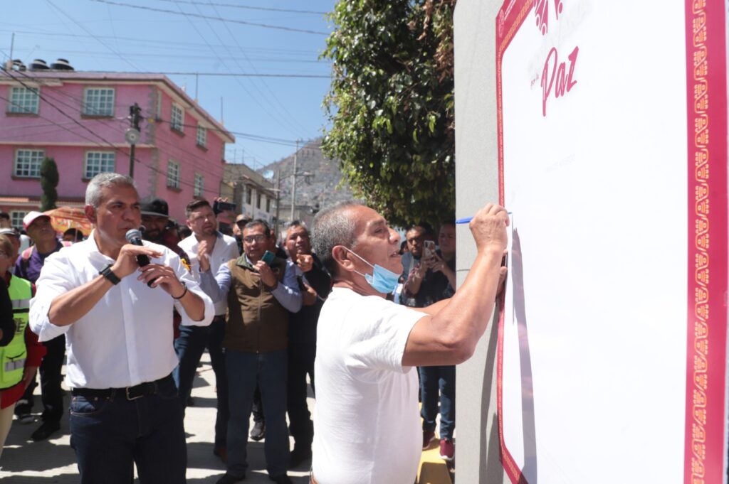 Habitantes y organizaciones de Ecatepec se suman a caravana por la paz convocada por Fernando Vilchis