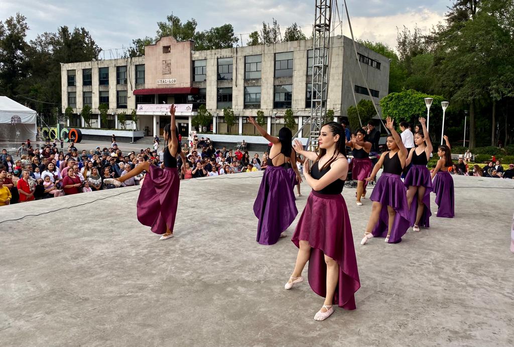 Maestras y maestros de danza crean un espacio para que todo mundo baile en Iztacalco