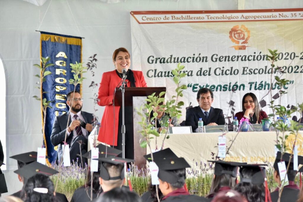 En Tláhuac jóvenes agropecuarios, harán un México más fértil