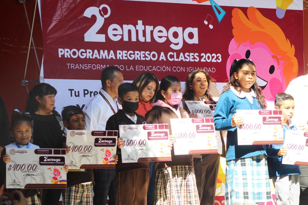 Con programa social, gobierno de Chimalhuacán trabaja a favor de la educación